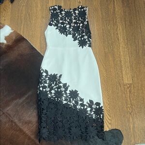 Alice + Olivia Black and White Floral Lace Sheath Dress